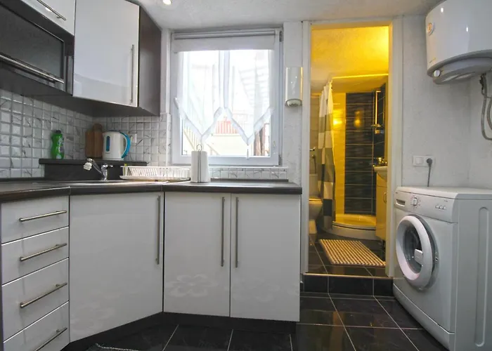 Adnan 2229 아파트