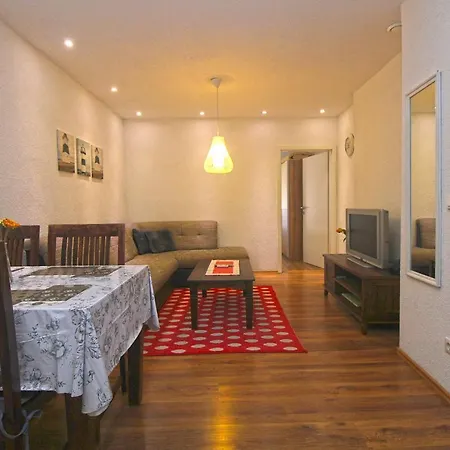 Apartament Adnan 2229 *