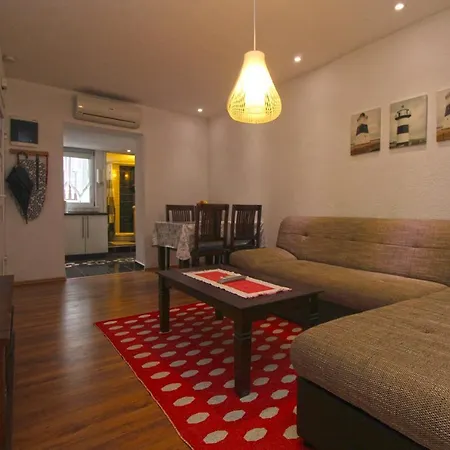 Adnan 2229 Apartament