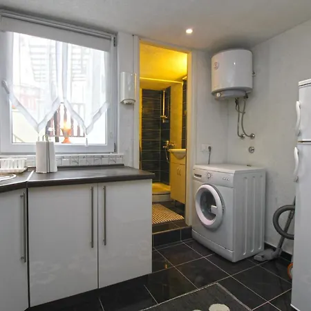 Adnan 2229 Apartament Pula